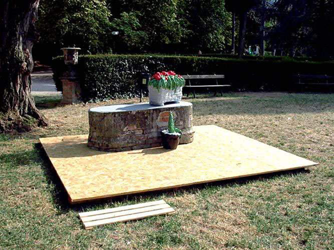 Flowers for roses, 2005