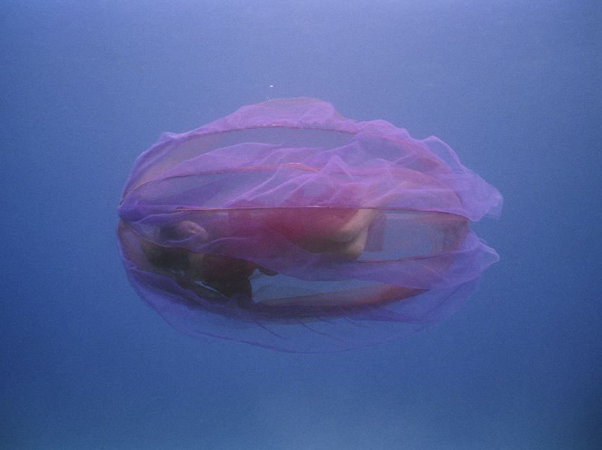 Doride, while changing, 2001