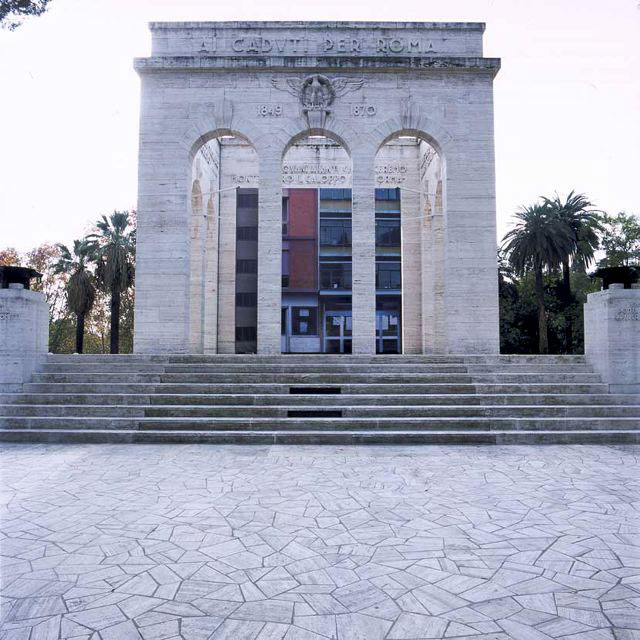 Condominio, 2003