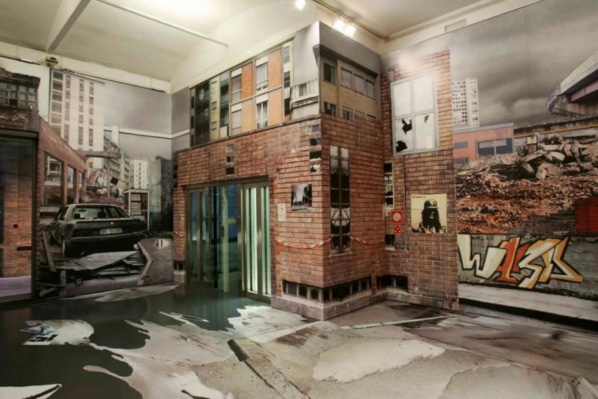 Disappearing City, 2004