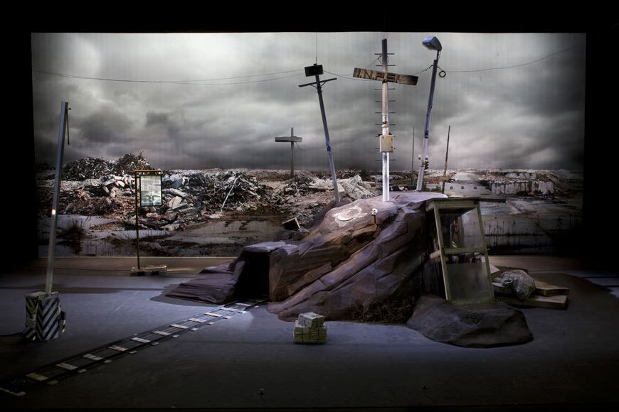 Scenografia per ‘Quattro atti profani’, 2009