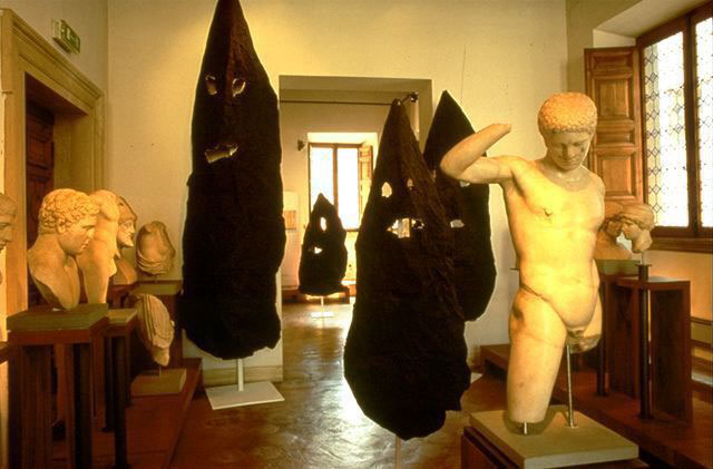 Mostro tre volti, 1995