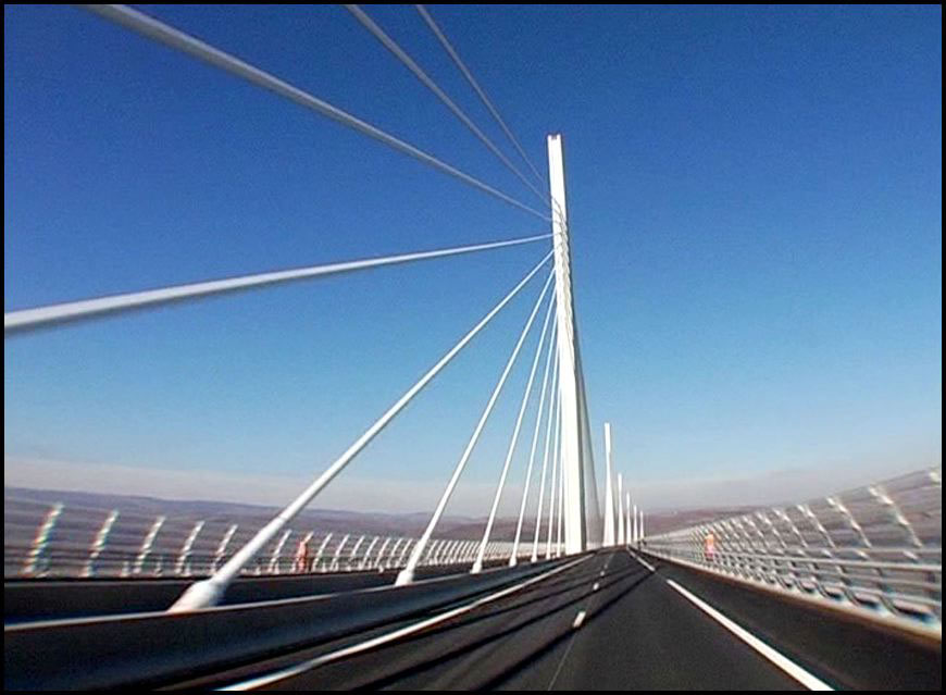 Attraversamento del ponte di Millau, 2005