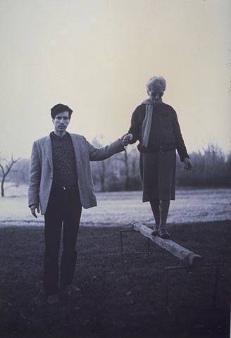 Autoritratto con la mamma, 1996