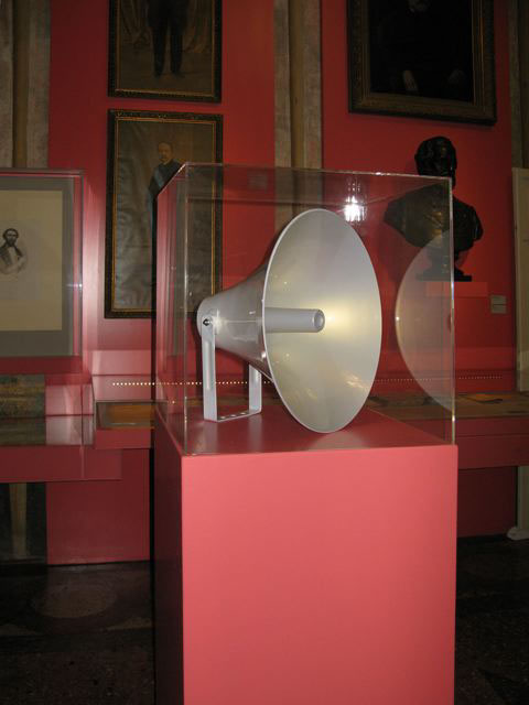 Megaphone, 2009