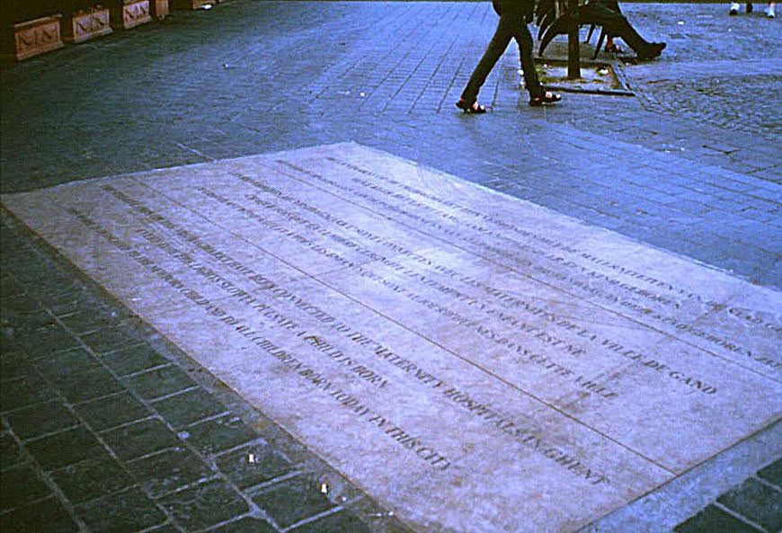 L’opera è dedicata a lui e ai nati oggi in questa città, 2000