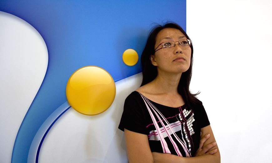 Medhin before the image “Untitled sunset!”, 2008