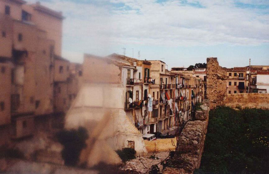 Ausa, 2003