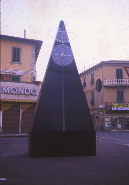 Piramide, 1992