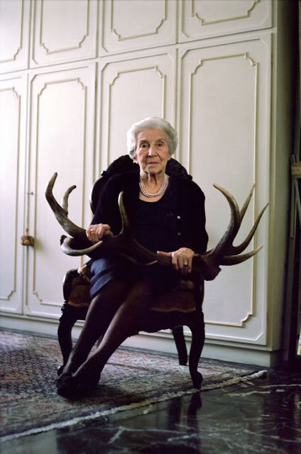 Come suggestionati da quello che dietro loro rimane fermo , 1999