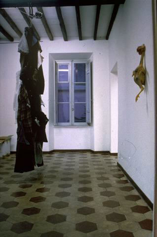 Bacia la mano che non puoi tagliare, 1993