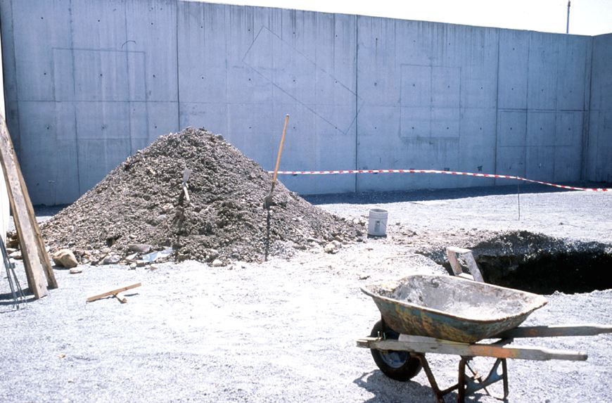 Hole, 2000